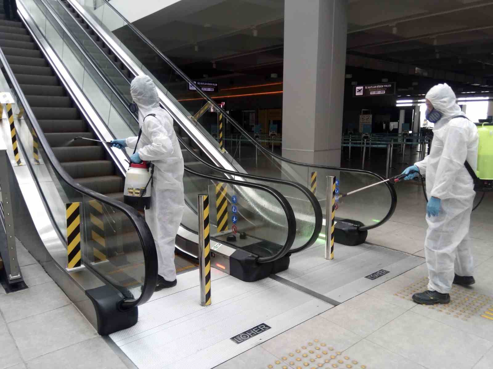 BÜYÜKŞEHİRDEN DEZENFEKTE SEFERBERLİĞİ